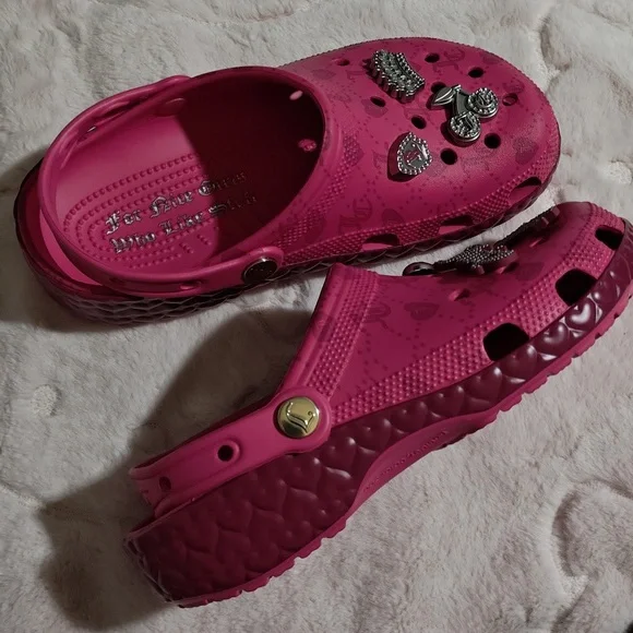 Crocs x Juicy Couture Limited Edition Classic Clogs, Women 8 / Men 6 - Picture 6 of 8